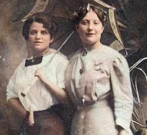 Unknown on the left, Rebecca Dumes Lieberman on the right. If you look at the ship manifest for Rebecca, you'll note that in the area where they ask for 'name and complete address of nearest relative or friend in country whence alien came', you'll see written: 'Sch Dumes, Wiski', which is Sheina Dumes, of course, and Wiski is Vishki.<br><br>